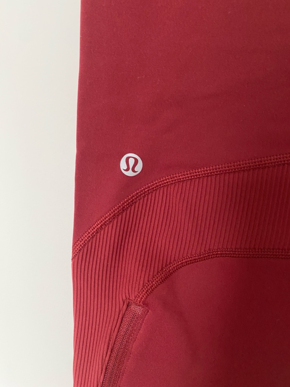 Lululemon Keep The Fleece Tight 28” in Dark Red Sz 10 - Picture 10 of 16